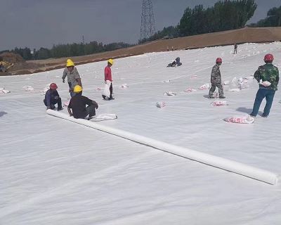 Hvilke problemer skal der være opmærksom på, når glasfiber geogrids rulles